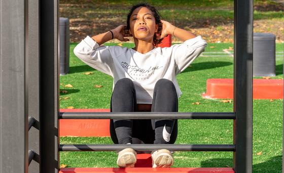 身体活动有助于预防和管理心血管疾病、癌症和糖尿病等非传染性疾病。